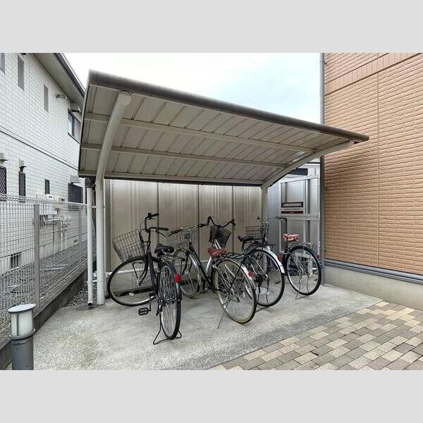 エムズ・コート 駐輪場