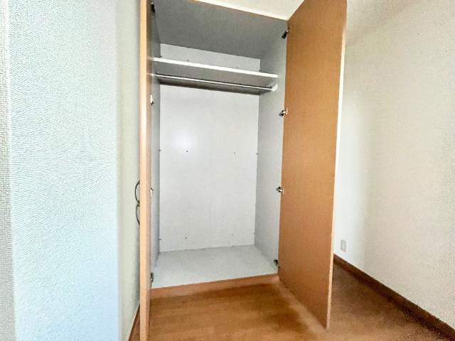 メゾン・ラクウショウ205号室 クローゼット