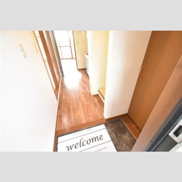 カーサリヴェールⅡ201号室 玄関