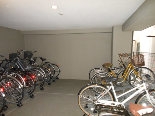 ガーラ・シティ東陽町5階 駐輪場