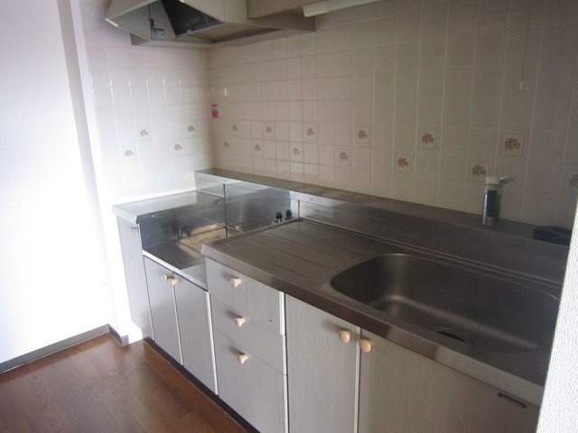 セシオン湘南0301号室 使いやすいキッチンです