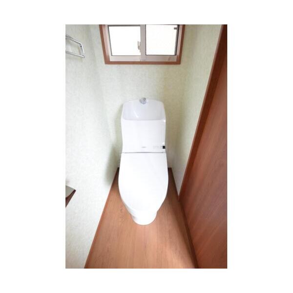 牡丹1丁目戸建1号室 トイレ