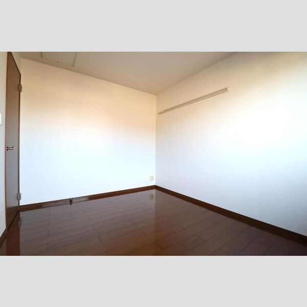 カームヒルズ　D202号室 北側洋室