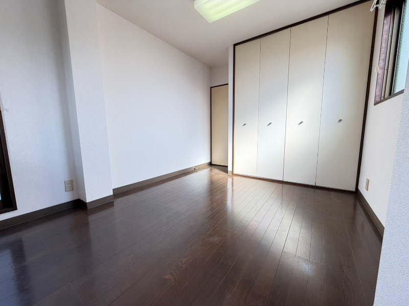 シャトー弥生 リビング