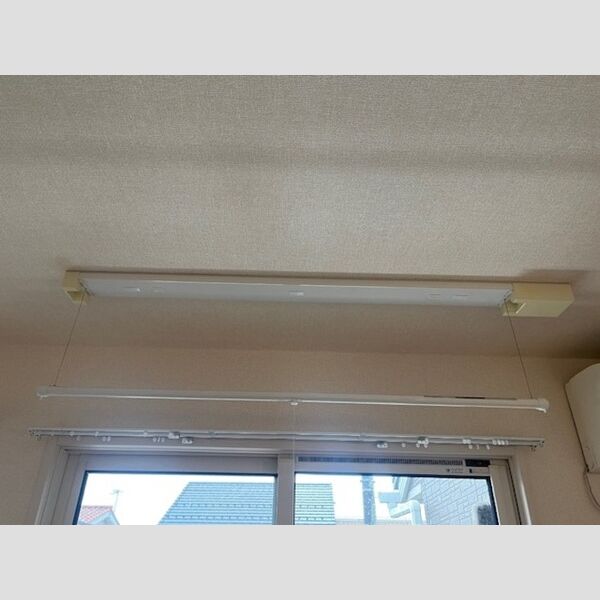 サントル ヴィラージュⅡ 室内物干し