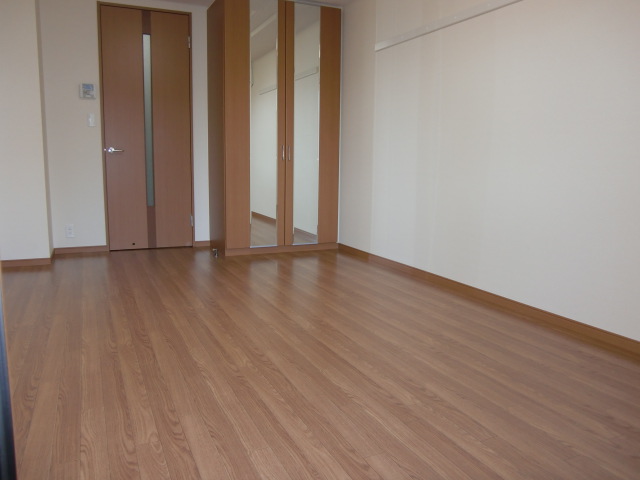 リバブルパレス 洋室