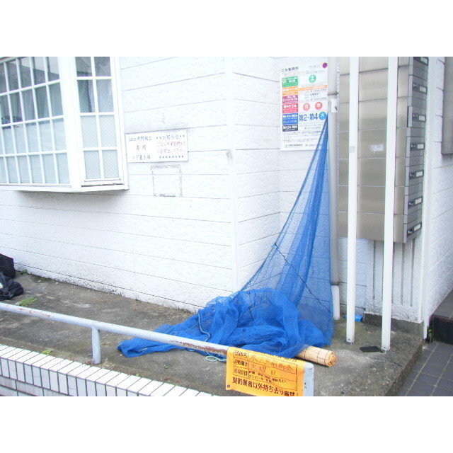 レビ中野坂上1階 ゴミ置場