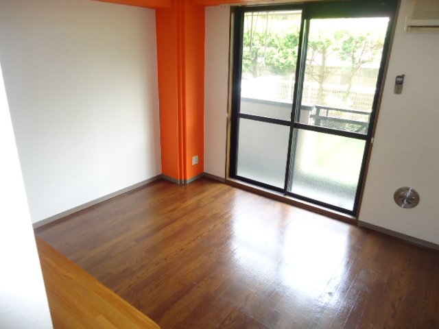 サンヒルズつつじヶ丘 リビング