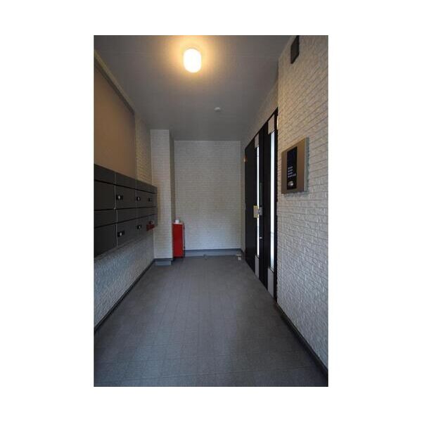 Verde　Wakamiya105号室 エントランス