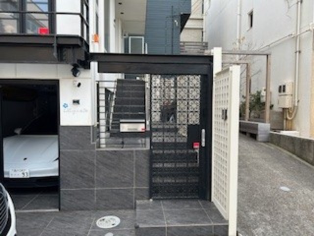 片瀬海岸３丁目戸建0001号室 エントランス