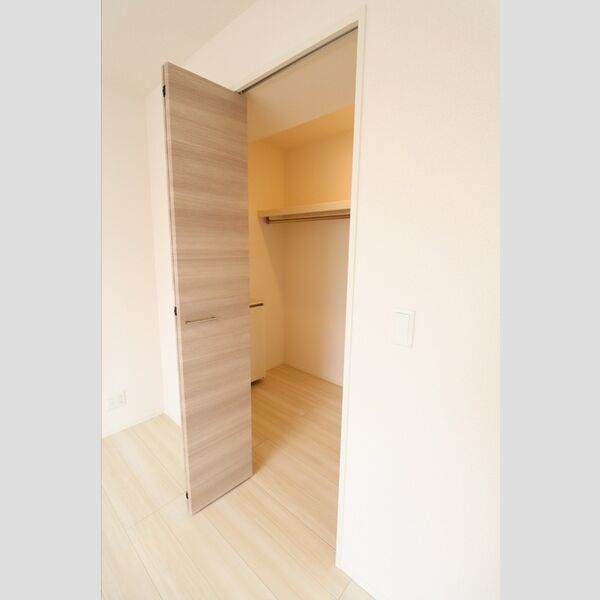 ホワイトハイツⅡ201号室 ウォークインクローゼット