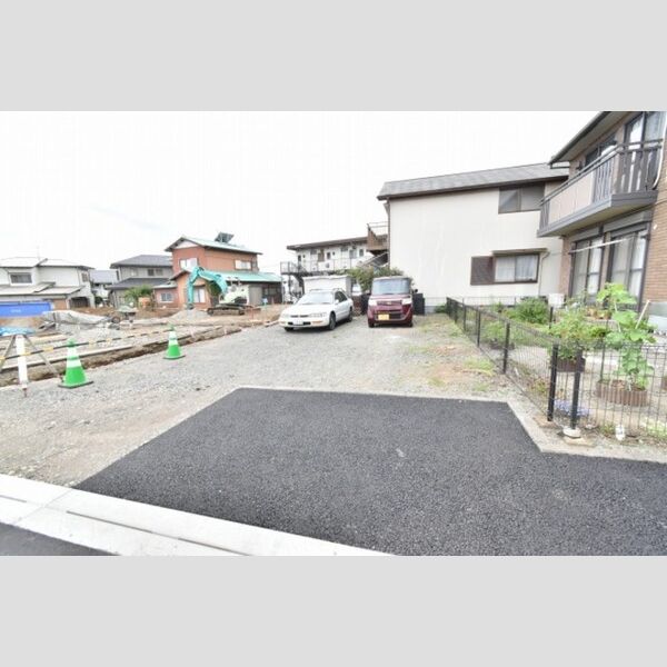 ガーデンハウス 駐車場