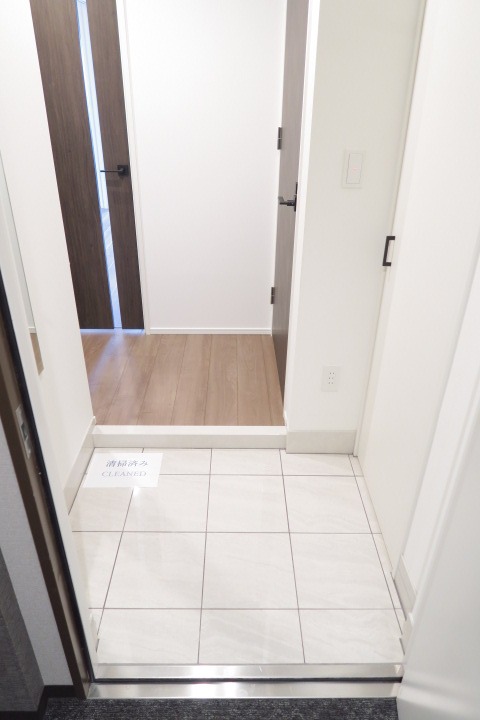 ロイジェント志村坂上7階 玄関