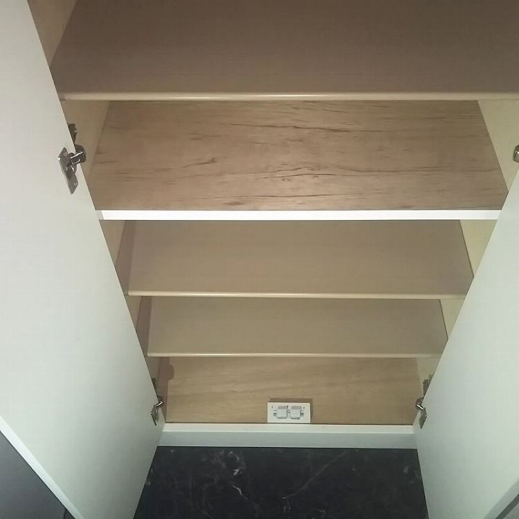 レオパレスカミーリア302号室 シューズボックス