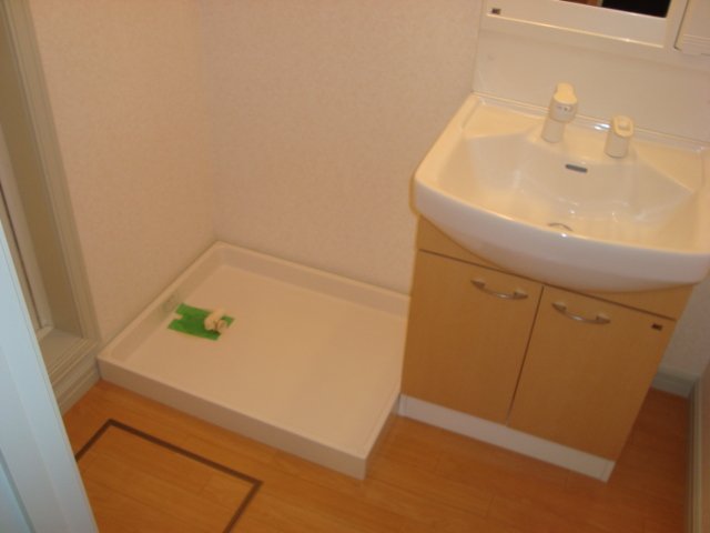 エバーガーデン103号室 脱衣所