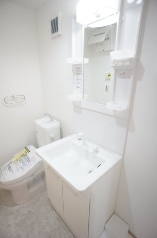 Ａｖａｎｔｉ小仲台0103号室 スペースが確保できる洗面所です
