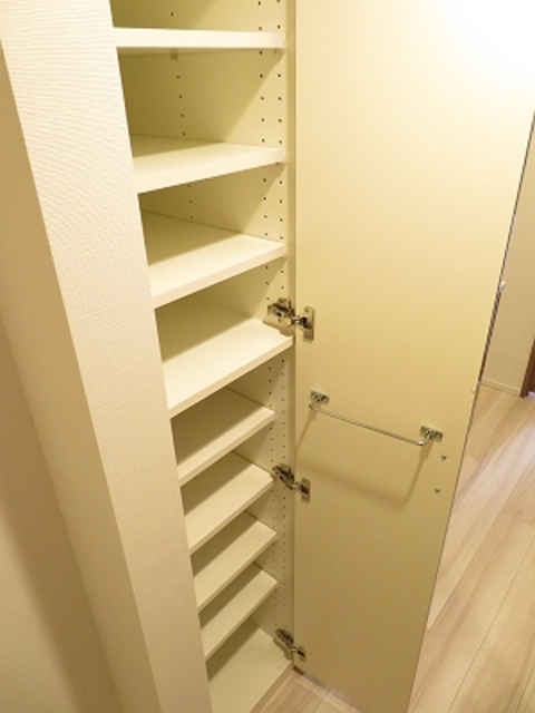 ガーラ・グランディ横濱関内9階 収納