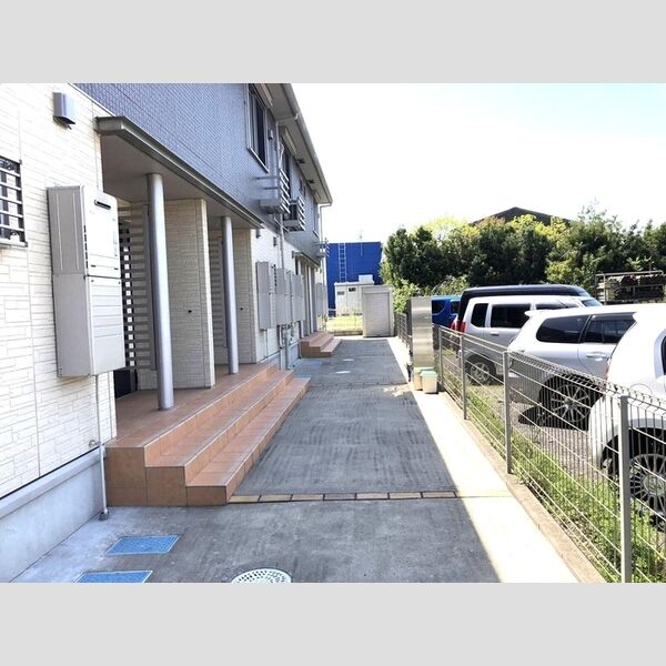 マ・メゾン エントランス