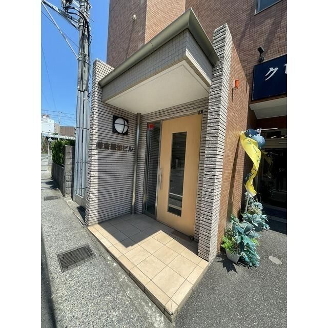 鎌倉服部ビル エントランス