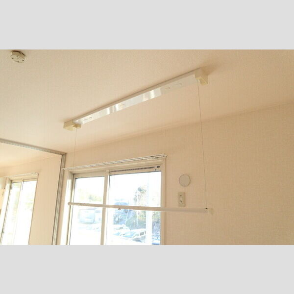 ラフレ仲道　D 室内物干し