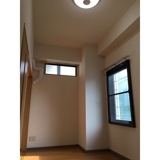 プリマヴェーラ問屋町 洋室