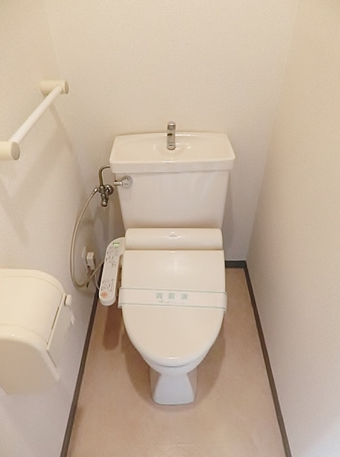 ファミール元住吉 室内写真は４０４号室です。