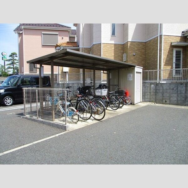 ソレイユⅠ 駐輪場