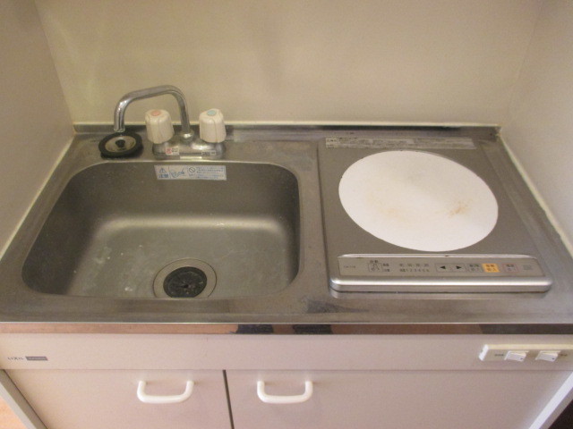 アイズ・テラスE号室 キッチン