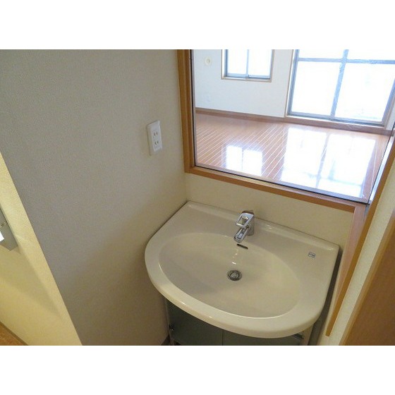 ロイヤルヒルズ浦和0405号室 独立洗面所