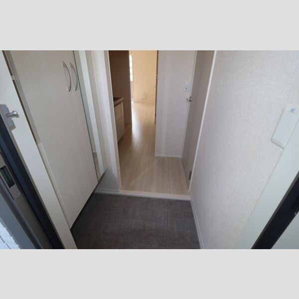 Confort u　301号室 玄関