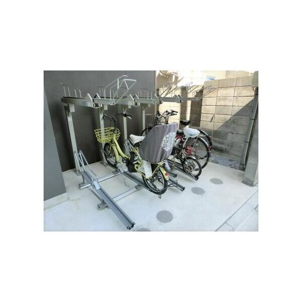 グランディール江戸川橋401号室 駐車場