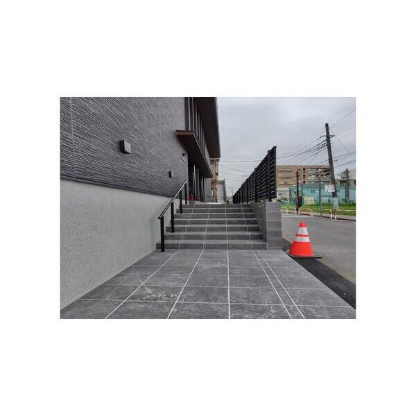 Forest　Maison　LIKO エントランス