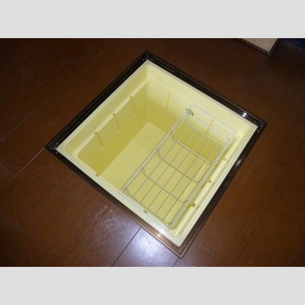 アバンダント妙典103号室 床下収納庫(1階のみ)