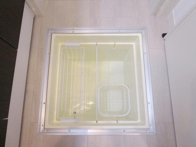 Ｌｉｂｅｒｔｅ小机1階 床下収納