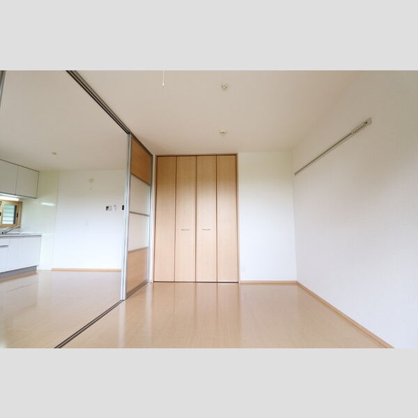 フローラ106号室 リビング