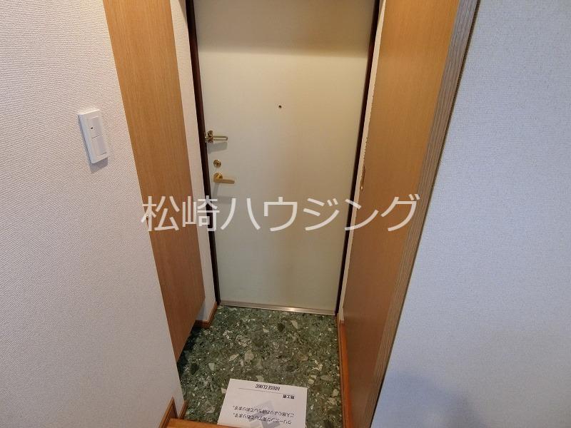 サンテラスもみじ山2階 玄関