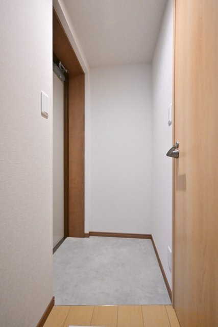 ＣＥＮＴＲＡＬ　ＧＡＲＤＥＮ　ＲＥＳＩＤＥＮＣＥ　ＴＯＫＹＯ2階 玄関