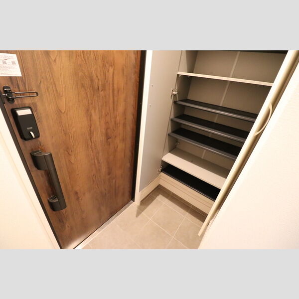 ルポゼ シューズボックス