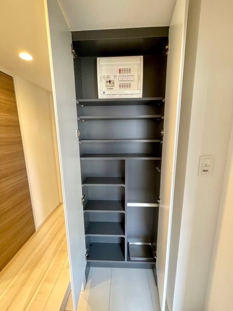レジディア大手町北13階 収納