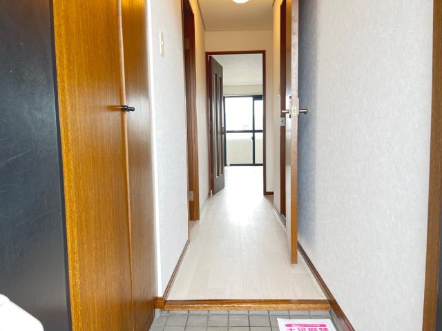 パークサイドほそや 玄関