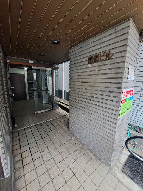 勝間ビル エントランス