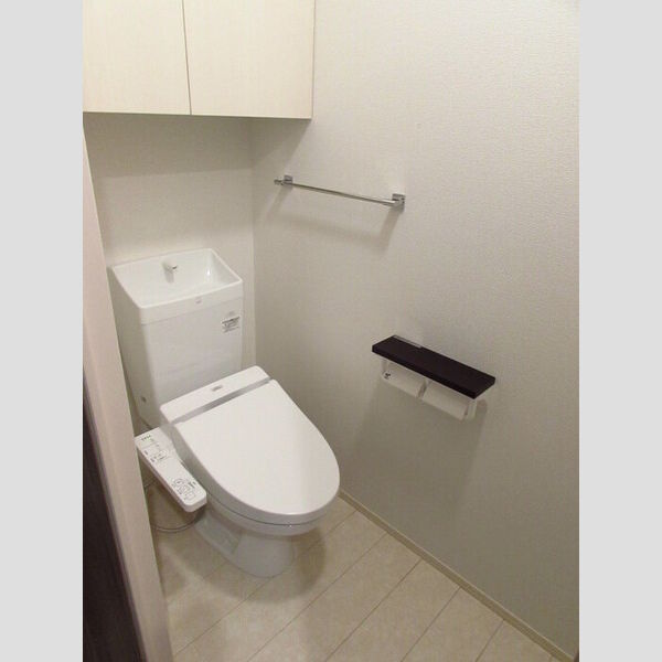 トップXI203号室 トイレ