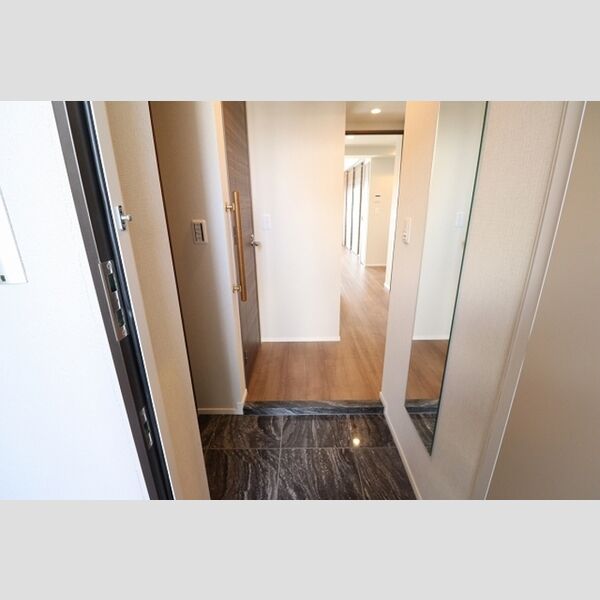 TEC Green Residence1301号室 玄関