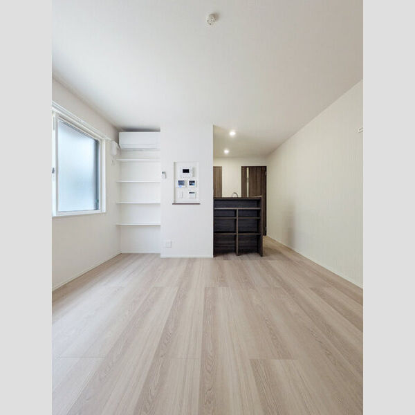 マーリエ　(1) リビング