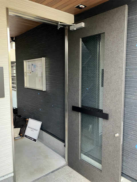 ガーデン アステリア 西千葉1階 エントランス