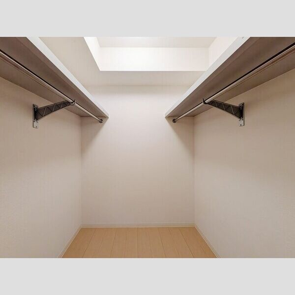 スプリングフォレスト　B ウォークインクローゼット