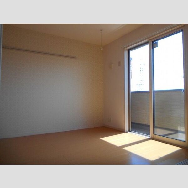 チェリス　フォンテーン　コスモ301号室 洋室6帖