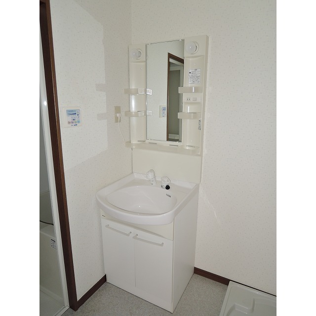 アムール 領家 内観