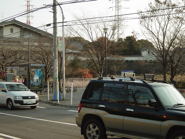 コモド岸根公園 公園まで100ｍ