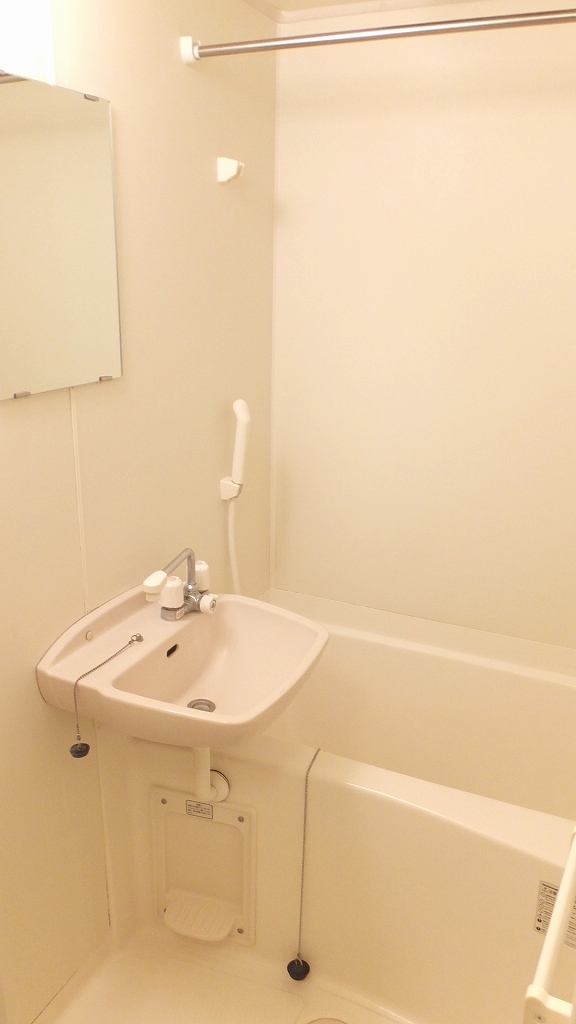 レオパレスパレット壱番館202号室 浴室換気乾燥機能付